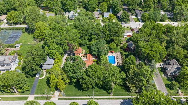 1655 E Walnut Street, Springfield, MO 65802