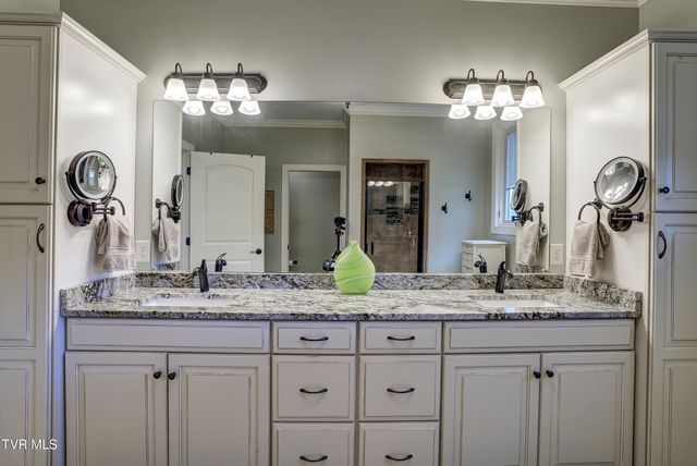 275 Galway Court, Johnson City, TN 37615