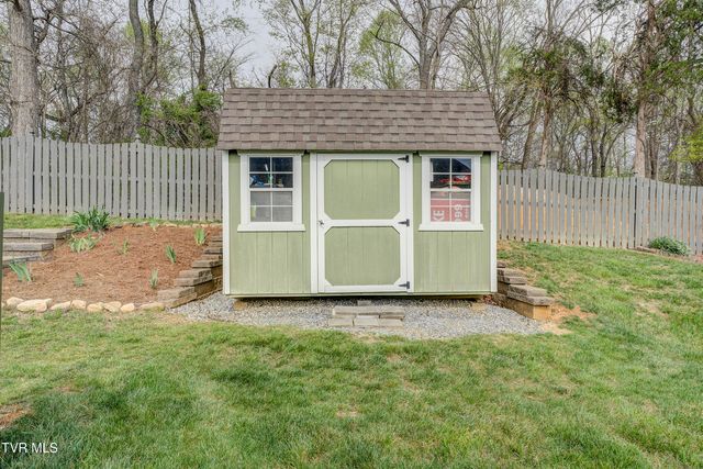 275 Galway Court, Johnson City, TN 37615