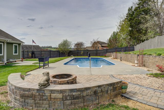 275 Galway Court, Johnson City, TN 37615