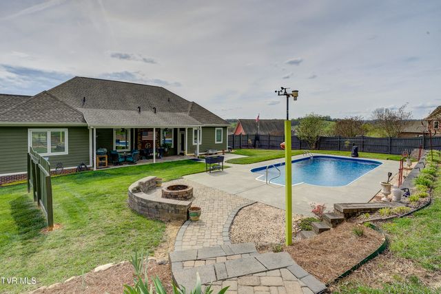 275 Galway Court, Johnson City, TN 37615