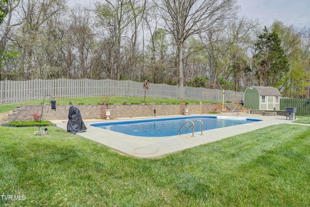 275 Galway Court, Johnson City, TN 37615