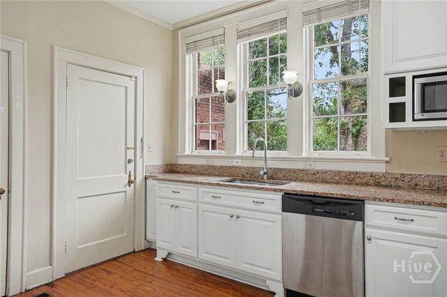 25 Washington Avenue, Savannah, GA 31405