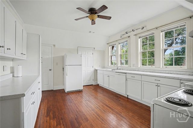 25 Washington Avenue, Savannah, GA 31405