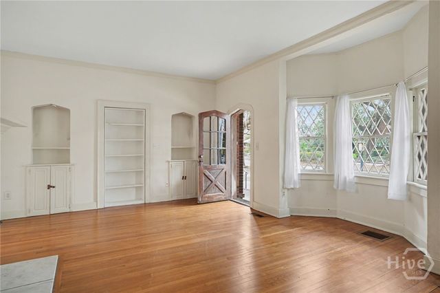 25 Washington Avenue, Savannah, GA 31405