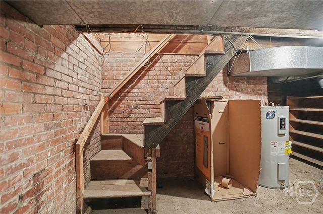 25 Washington Avenue, Savannah, GA 31405