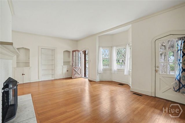 25 Washington Avenue, Savannah, GA 31405