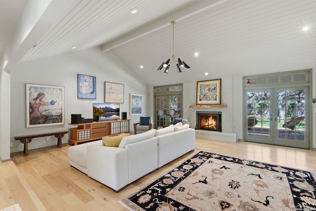 1715 Doe Crest, San Antonio, TX 78248