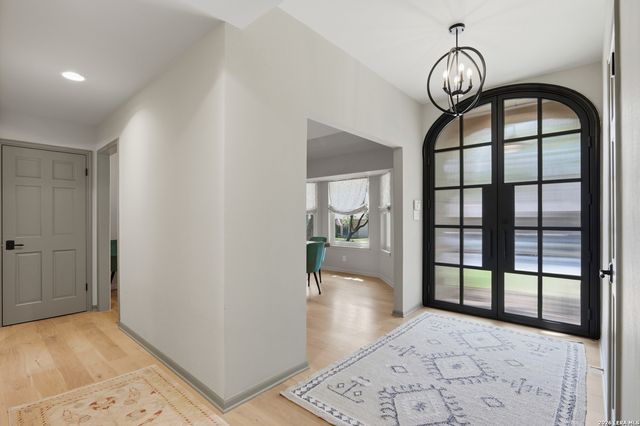 1715 Doe Crest, San Antonio, TX 78248