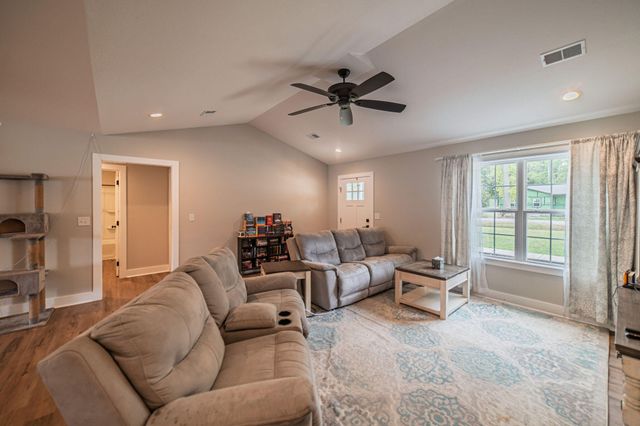 1910 Debby Drive, Paducah, KY 42003