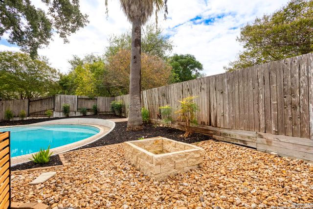 6002 Forest Ledge, San Antonio, TX 78240