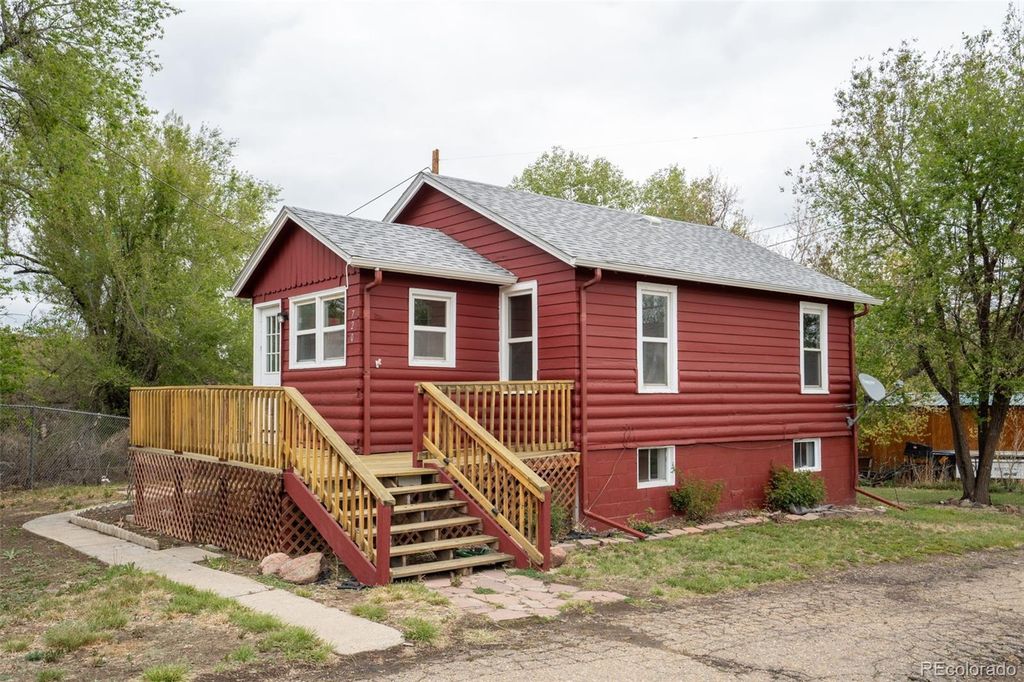 720 Mc Intyre Street, Golden, CO 80401