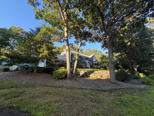 91 Greenland Circle, East Dennis, MA 02660