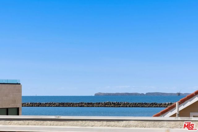 109 Los Robles Street, Oxnard, CA 93035