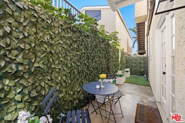 109 Los Robles Street, Oxnard, CA 93035