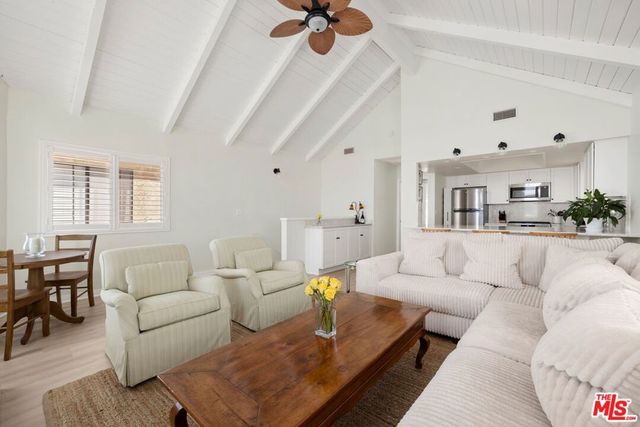 109 Los Robles Street, Oxnard, CA 93035