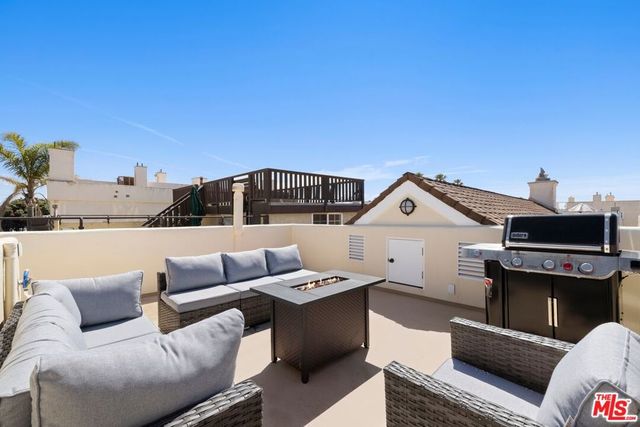 109 Los Robles Street, Oxnard, CA 93035