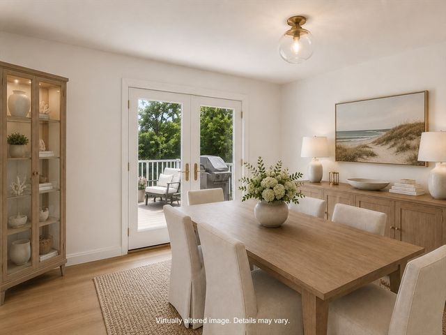 108 Pheasant Ln, Falmouth, MA 02536