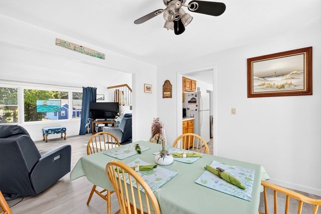 108 Pheasant Ln, Falmouth, MA 02536