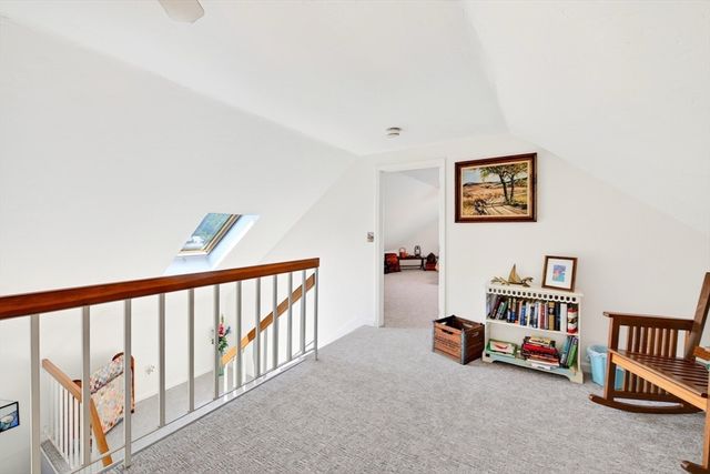 108 Pheasant Ln, Falmouth, MA 02536