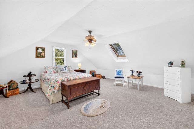 108 Pheasant Ln, Falmouth, MA 02536