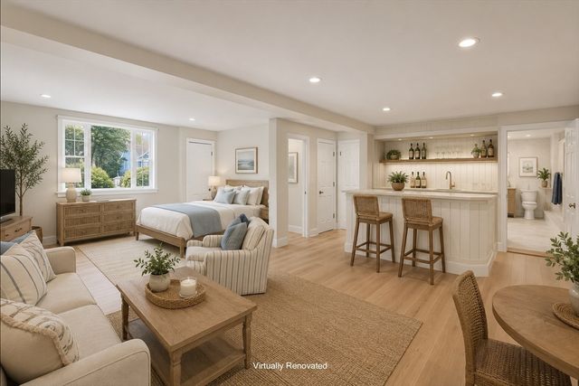 108 Pheasant Ln, Falmouth, MA 02536