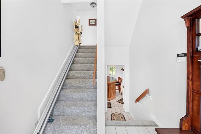 108 Pheasant Ln, Falmouth, MA 02536