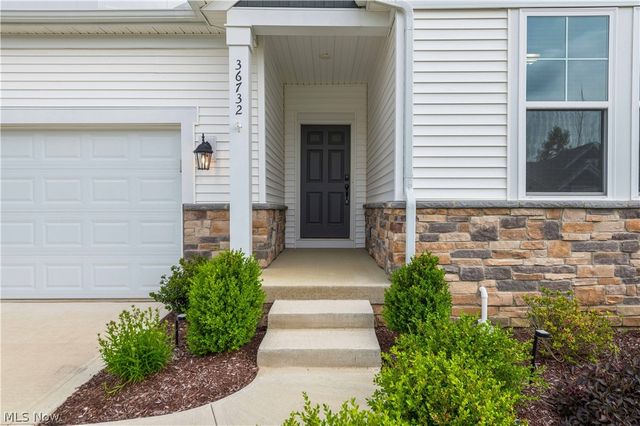 36732 Appian Way, North Ridgeville, OH 44039