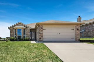 10001 Blue Bell Drive, Fort Worth, TX 76108