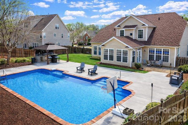 106 Honey Crisp Way, Simpsonville, SC 29681