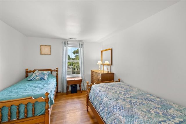 32 Niagara Lane, Yarmouth, MA 02673