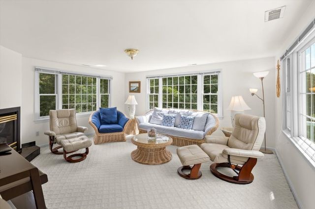 32 Niagara Lane, Yarmouth, MA 02673