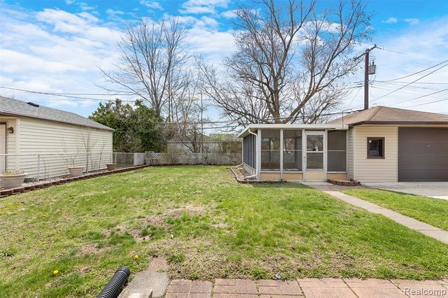 28995 Hathaway Street, Livonia, MI 48150