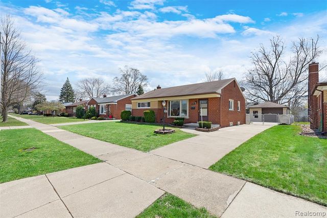 28995 Hathaway Street, Livonia, MI 48150