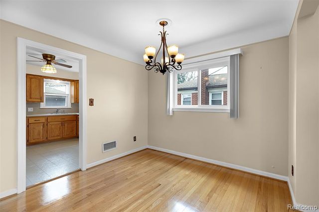 28995 Hathaway Street, Livonia, MI 48150