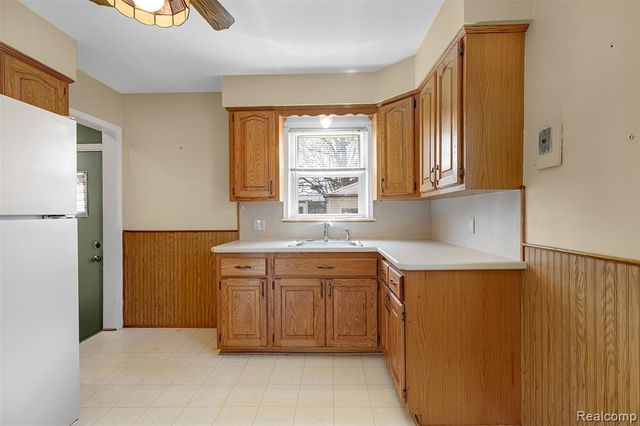 28995 Hathaway Street, Livonia, MI 48150