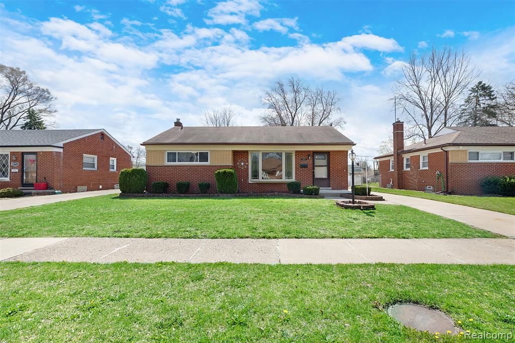 28995 Hathaway Street, Livonia, MI 48150