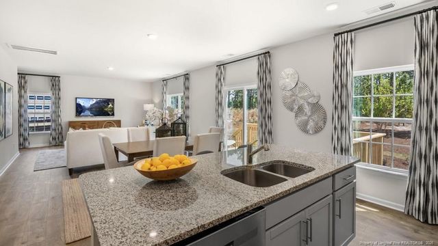 3049 Platinum Circle, West End, NC 27376