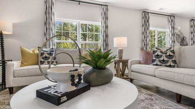 3049 Platinum Circle, West End, NC 27376