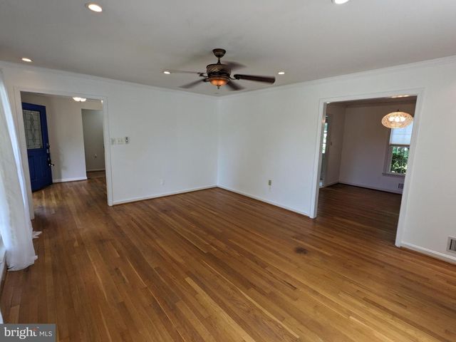 8263 TOLL HOUSE RD, Annandale, VA 22003