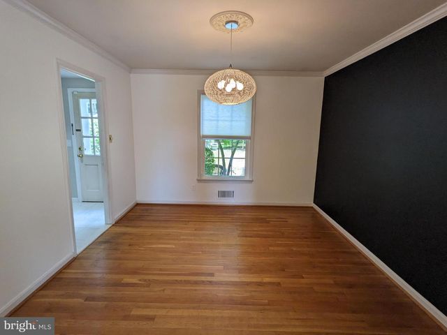 8263 TOLL HOUSE RD, Annandale, VA 22003