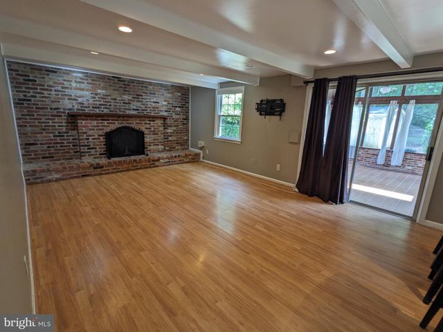 8263 TOLL HOUSE RD, Annandale, VA 22003