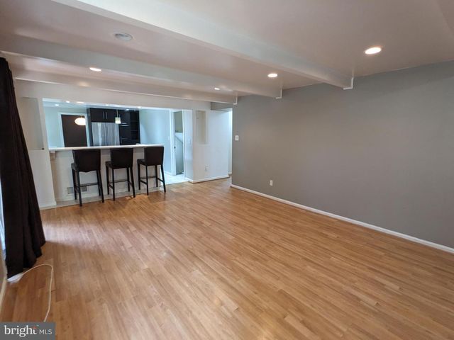 8263 TOLL HOUSE RD, Annandale, VA 22003