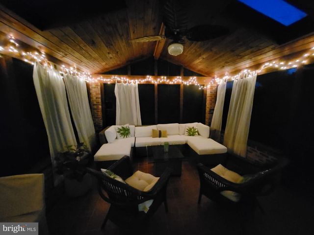 8263 TOLL HOUSE RD, Annandale, VA 22003