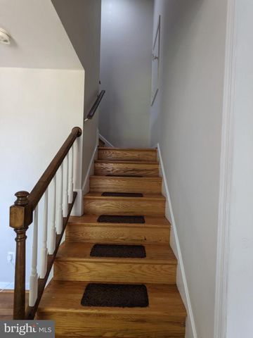 8263 TOLL HOUSE RD, Annandale, VA 22003