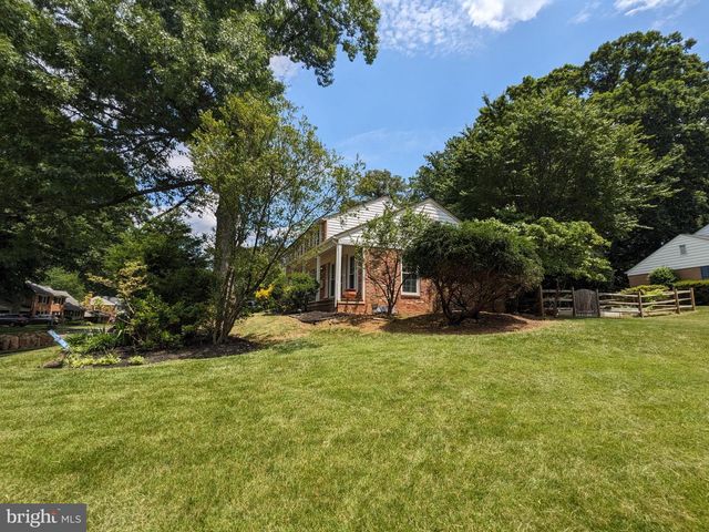 8263 TOLL HOUSE RD, Annandale, VA 22003