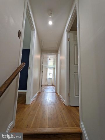 8263 TOLL HOUSE RD, Annandale, VA 22003