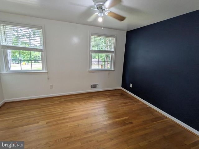 8263 TOLL HOUSE RD, Annandale, VA 22003