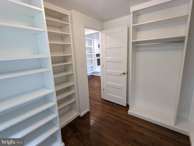 8263 TOLL HOUSE RD, Annandale, VA 22003