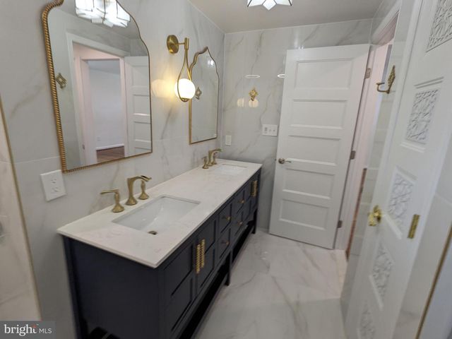 8263 TOLL HOUSE RD, Annandale, VA 22003